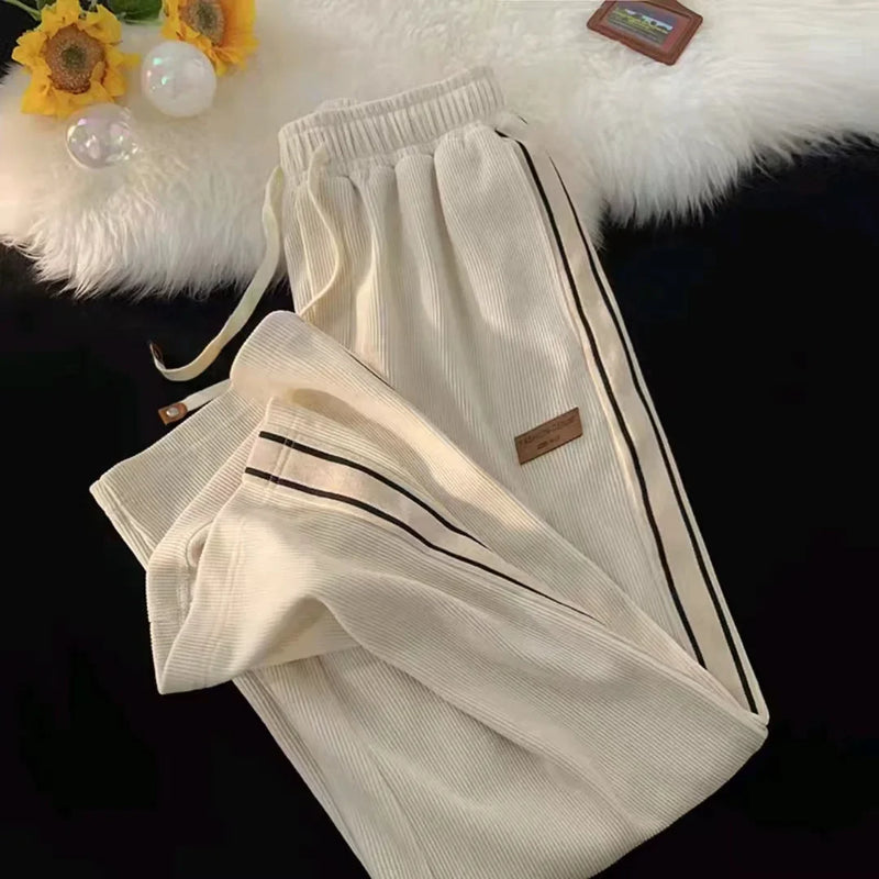 Calça Feminina de Veludo Cotelê Boca de Sino