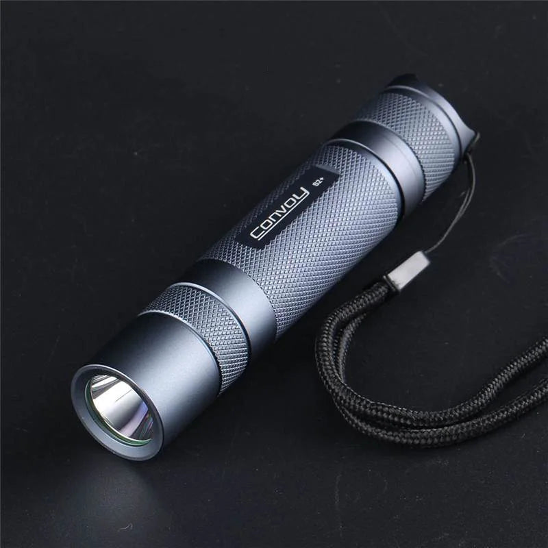Lanterna Convoy S2 Plus LED KW CSLNM1.TG Luz Branca